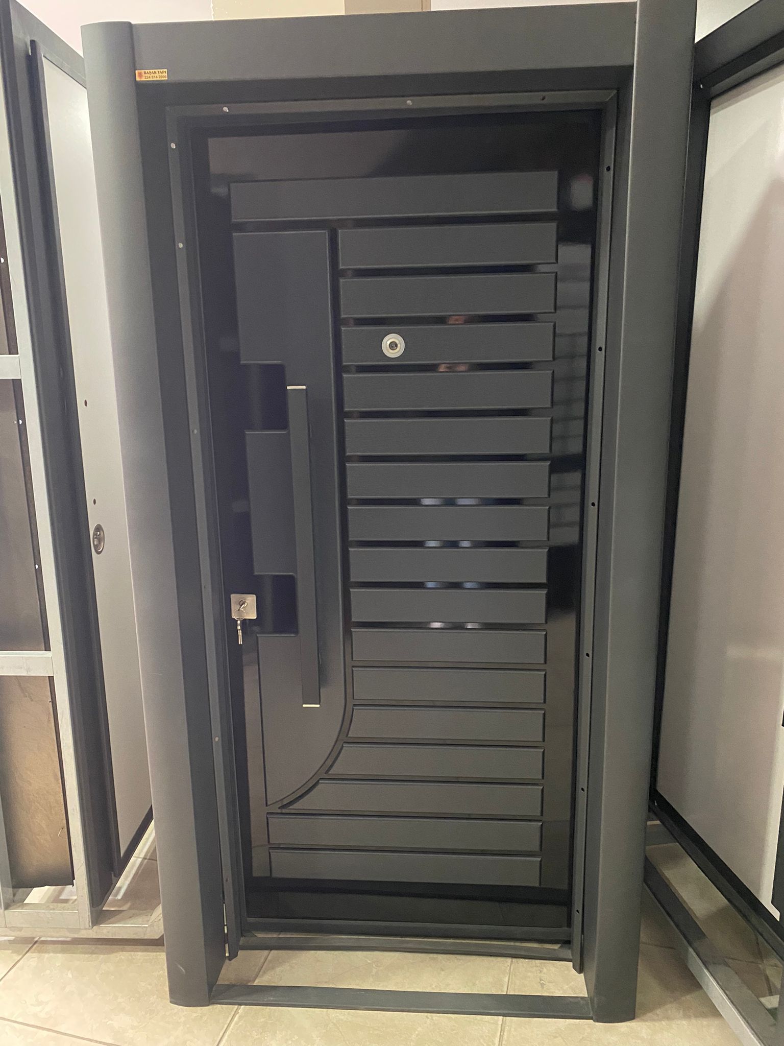 ANTRASİT TIRNAKLI MERKEZİ KİLİT TIRNAKLI