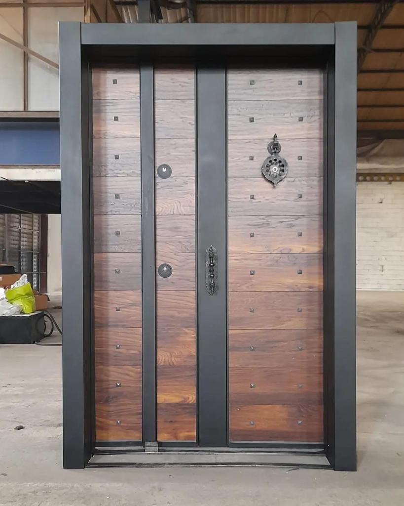 ÇİFT KANAT CAMSIZ BİNA GİRİŞ KAPISI